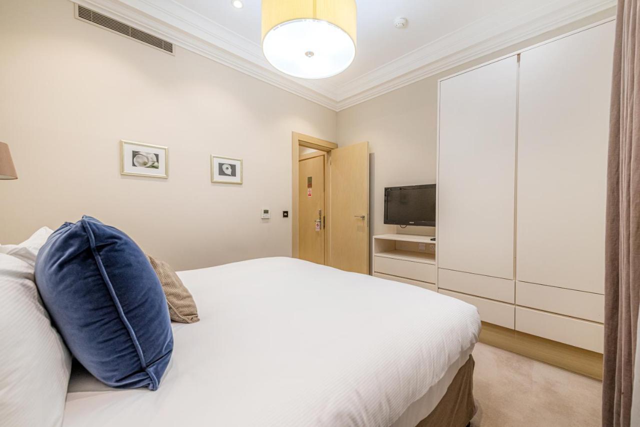 Claverley Court Apartments Knightsbridge London Exterior photo