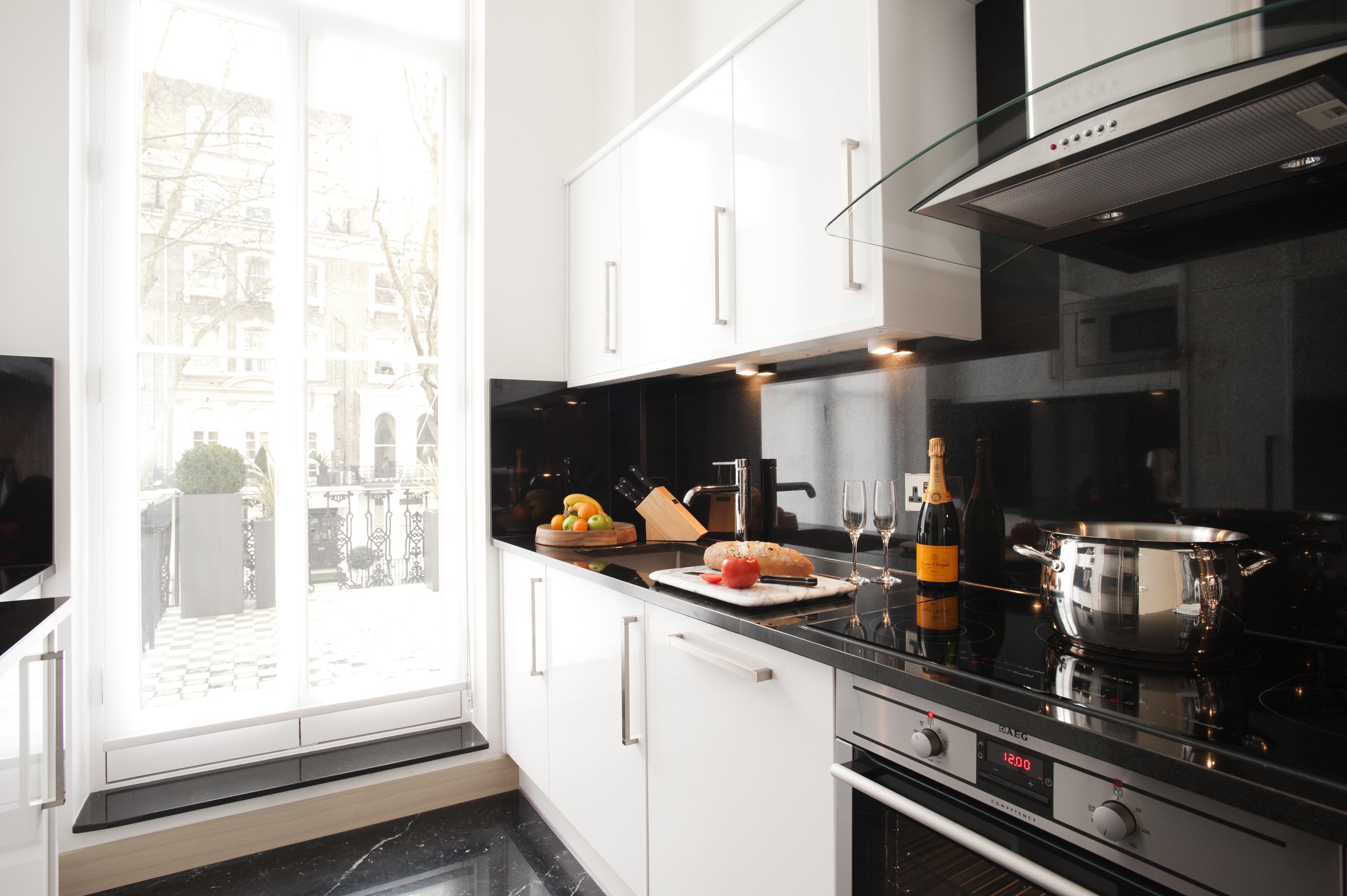 Claverley Court Apartments Knightsbridge London Exterior photo