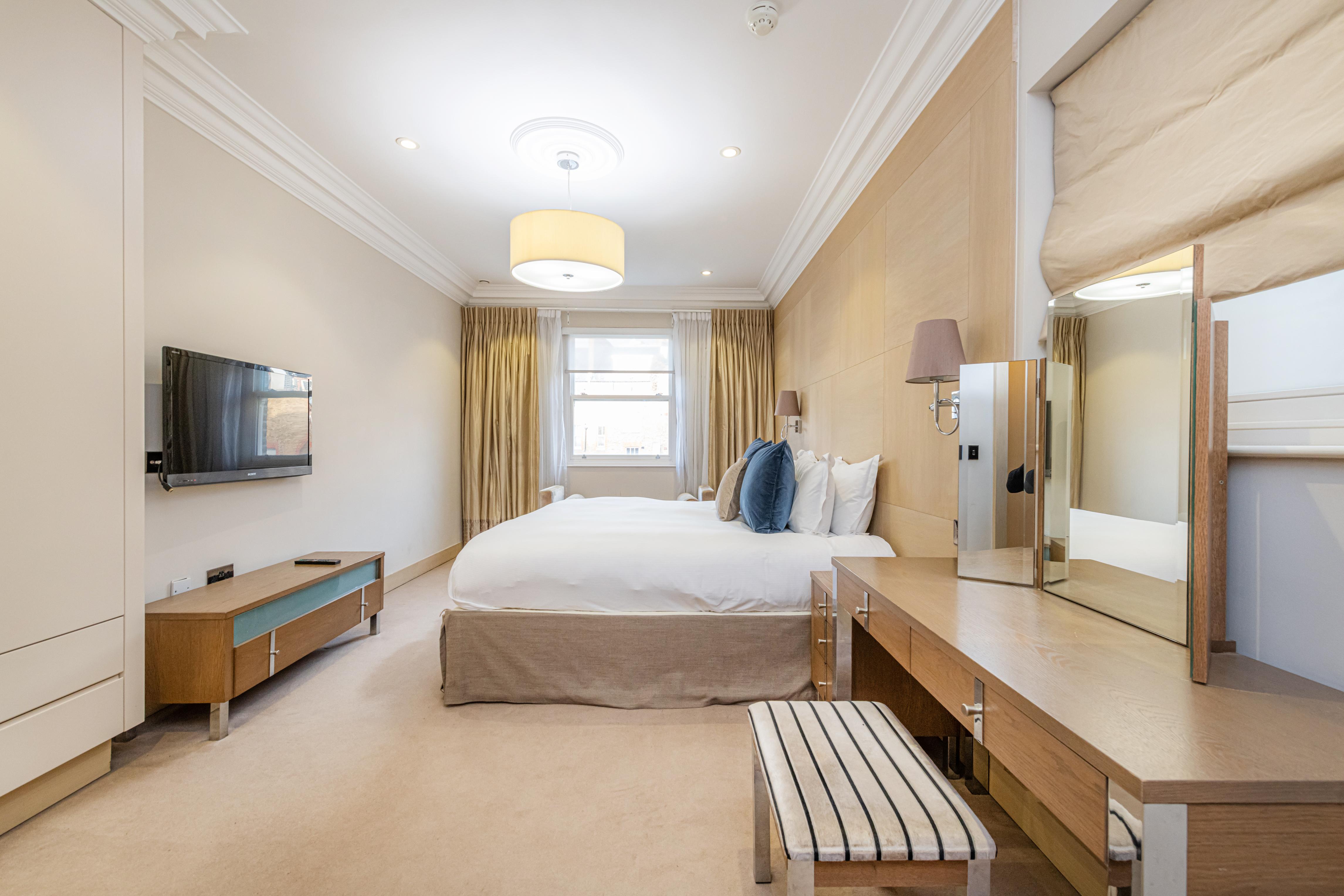 Claverley Court Apartments Knightsbridge London Exterior photo