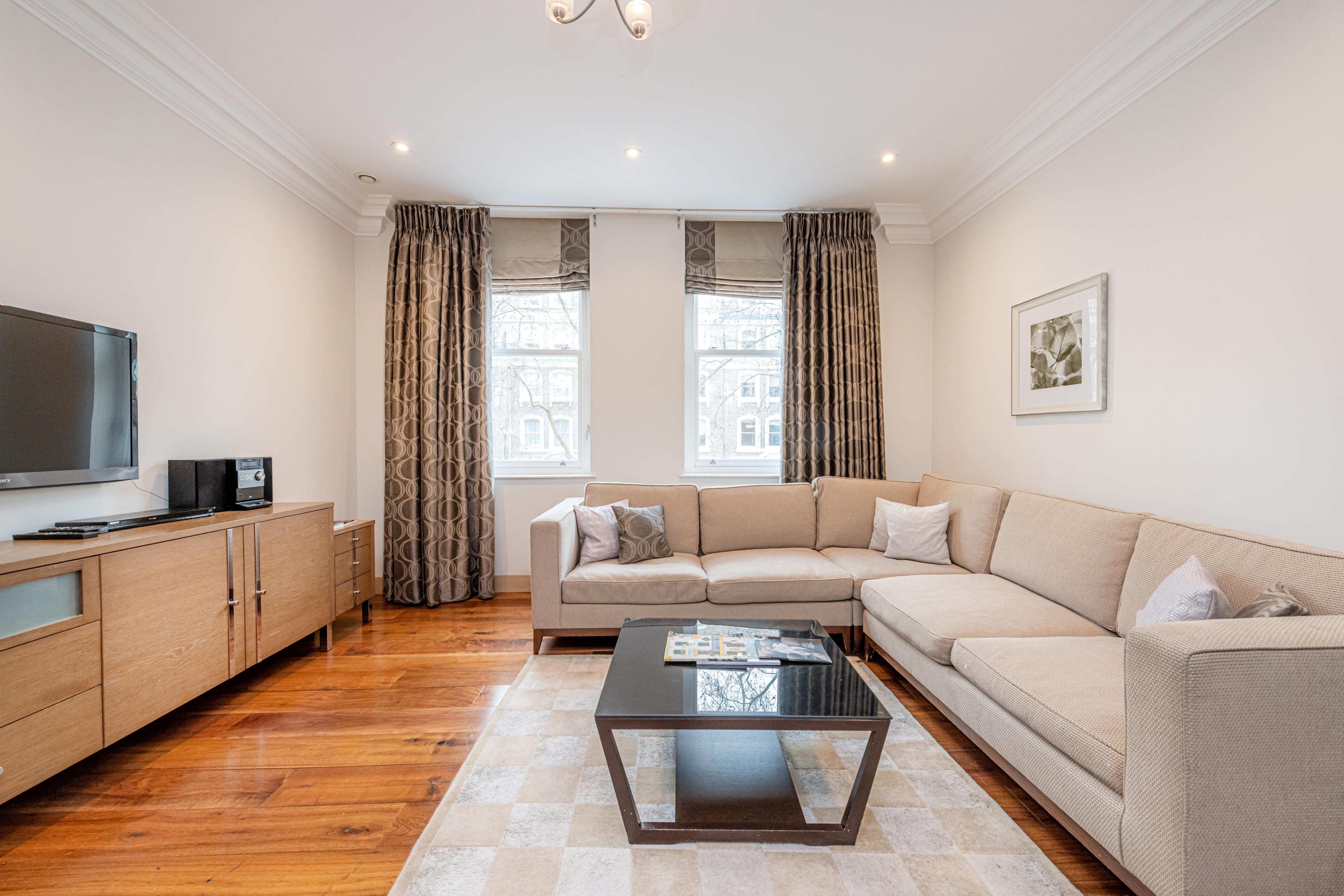 Claverley Court Apartments Knightsbridge London Exterior photo