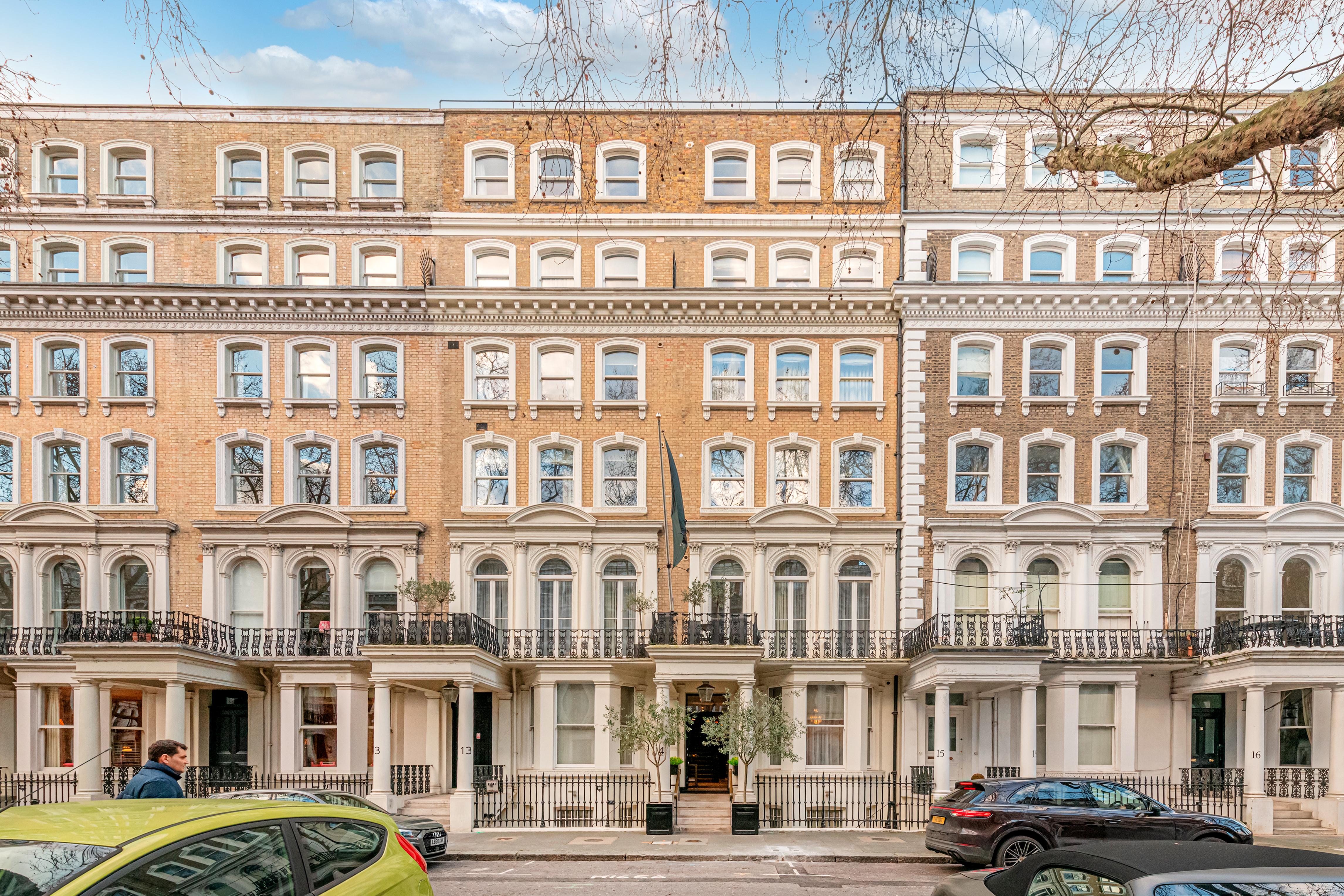 Claverley Court Apartments Knightsbridge London Exterior photo