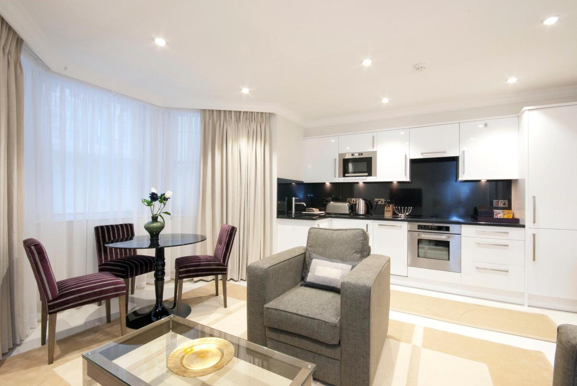 Claverley Court Apartments Knightsbridge London Exterior photo